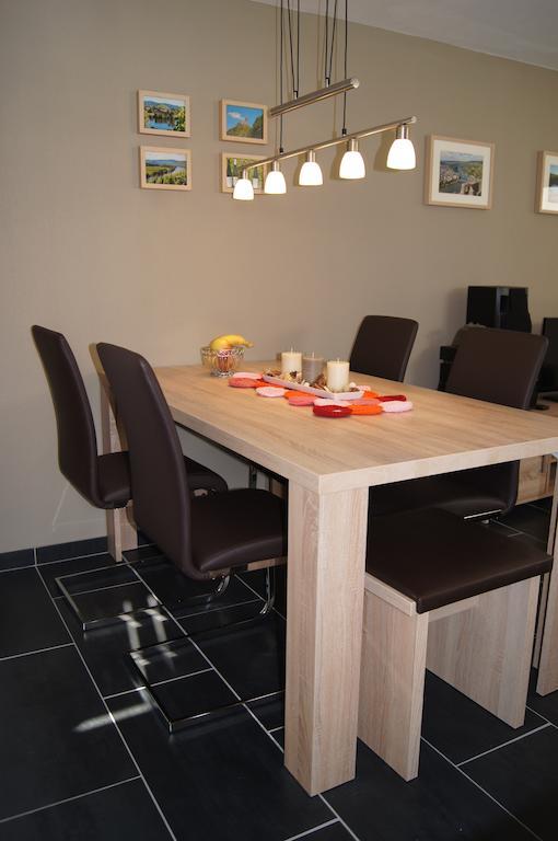 Wein-&Ferienhaus Jörg Weirich Bernkastel-Kues Zimmer foto
